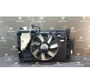 Б/у вентилятор радиатора/ крыльчатка вентилятора 163610M100 для Toyota Yaris III Hybrid