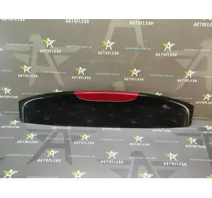 Б/у накладка крышки багажника 8200883016 для Renault Clio III