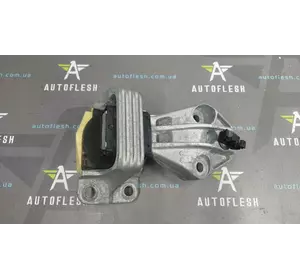 Подушка двигателя/ опора 112100020R Renault Scenic III, Megane III, Fluence бу Подушка двигателя/ опора 112100020R Renault Scenic III, Megane III, Fluence бу