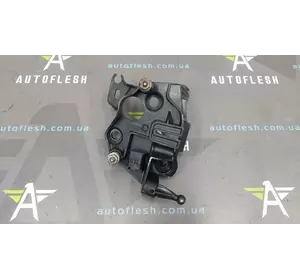 Кронштейн топливного фильтра/ крепление 190269, 9684350480 Peugeot / Citroen 2.0 HDi DW10CTED4 Кронштейн топливного фильтра/ крепление 190269, 9684350480 Peugeot / Citroen 2.0 HDi DW10CTED4