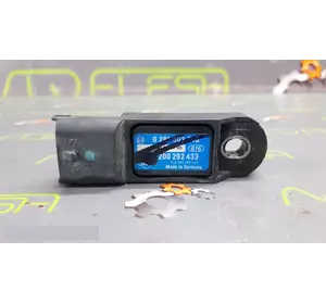 Б/у датчик наддува, мапсенсор 0281002740, 8200292433 для Nissan Qashqai +2 Б/у датчик наддува, мапсенсор 0281002740, 8200292433 для Nissan Qashqai +2