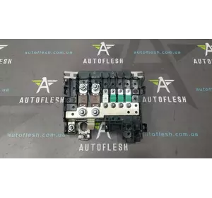 Клемма плюсовая/ блок предохранителей 8200778373, 241143001R Nissan NV400 Opel Movano B Renault Master III бу Клемма плюсовая/ блок предохранителей 8200778373, 241143001R Nissan NV400 Opel Movano B Renault Master III бу