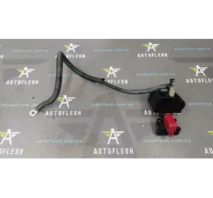 Клемма плюсовая/ клемма внешнего запуска 7L0937401, 7L0971349 Volkswagen Touareg, 2.5 TDI бу Клемма плюсовая/ клемма внешнего запуска 7L0937401, 7L0971349 Volkswagen Touareg, 2.5 TDI бу