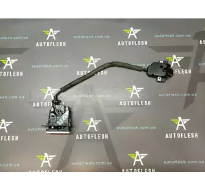 Б/у замок бардачка 7L5857147B для Porsche Cayenne Б/у замок бардачка 7L5857147B для Porsche Cayenne