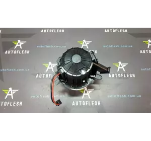 Б/у моторчик печки 8T1820021 для Audi Q5