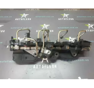 Б/у топливная рейка/ топливная рампа 8200576687/ 0445214158, 1.9 dCi для Renault Megane II Б/у топливная рейка/ топливная рампа 8200576687/ 0445214158, 1.9 dCi для Renault Megane II
