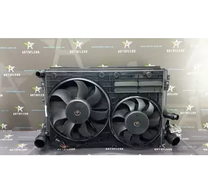 Б/у вентилятор радиатора в сборе 1K0121207BC, 2.0 TDI для Volkswagen Golf V