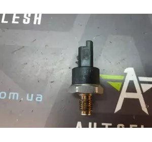 Б/у датчик давления топлива в рампе 0281002592 для Citroen Б/у датчик давления топлива в рампе 0281002592 для Citroen