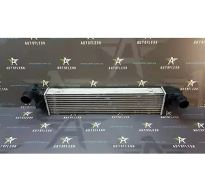Б/у радиатор интеркулера 8200301883 для Renault Laguna II