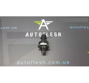 Б/у датчик давления топлива 0281002836, 8200576683 для Renault Grand Scenic II Б/у датчик давления топлива 0281002836, 8200576683 для Renault Grand Scenic II