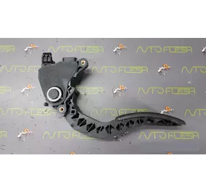 Б/у педаль газа/ потенциометр 180020024R для Renault Scenic III Б/у педаль газа/ потенциометр 180020024R для Renault Scenic III