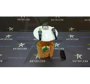 Б/у датчик уровня топлива/ насос топливный 172024535R для Dacia Duster Б/у датчик уровня топлива/ насос топливный 172024535R для Dacia Duster