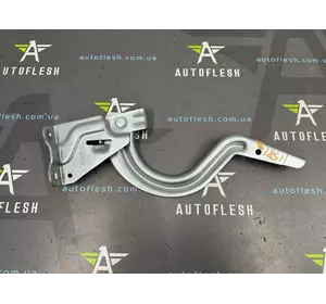 Петля капота правая/ занавес 534100D850 Toyota Yaris Cross (21-25), код краски: 1L0 Silver Петля капота правая/ занавес 534100D850 Toyota Yaris Cross (21-25), код краски: 1L0 Silver