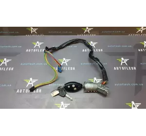 Б/у замок зажигания/ 2 ключа зажигания 4162CE для Citroen C5 Б/у замок зажигания/ 2 ключа зажигания 4162CE для Citroen C5