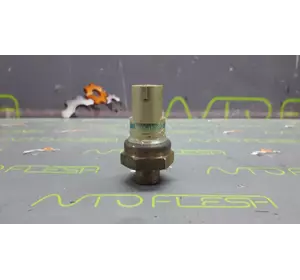 Б/у датчик давления гидроусилителя 7700413763 для Renault Kangoo Б/у датчик давления гидроусилителя 7700413763 для Renault Kangoo