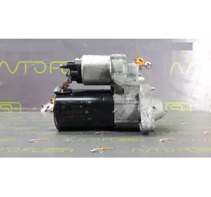 Б/у стартер 0001136008, 233001073R для Renault Megane III Б/у стартер 0001136008, 233001073R для Renault Megane III