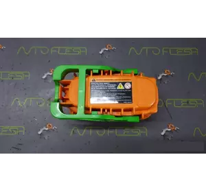 Б/у предохранитель батареи 993B10952R для Renault Zoe Б/у предохранитель батареи 993B10952R для Renault Zoe