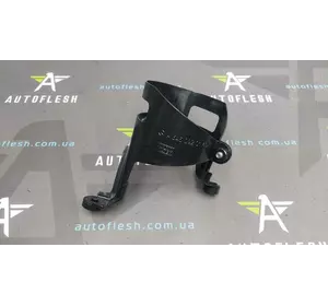 Кронштейн топливного фильтра A6460920140, A6460920340 Mercedes W203/W211 бу Кронштейн топливного фильтра A6460920140, A6460920340 Mercedes W203/W211 бу