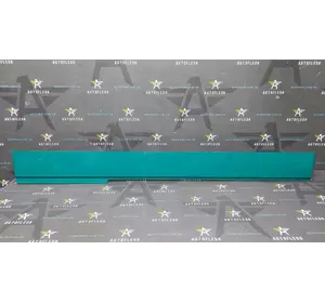 Накладка правая сдвижной двери 7H3843796D Volkswagen Transporter T5 бу Накладка правая сдвижной двери 7H3843796D Volkswagen Transporter T5 бу