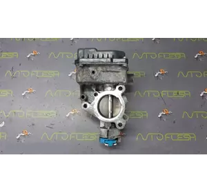 Б/у дроссельная заслонка 8200243886 для Renault Espace IV Б/у дроссельная заслонка 8200243886 для Renault Espace IV