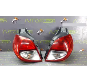 Б/у фонарь задний внешний в сборе 8200886944, 8200886946 для Renault Clio III, хэтчбек Б/у фонарь задний внешний в сборе 8200886944, 8200886946 для Renault Clio III, хэтчбек