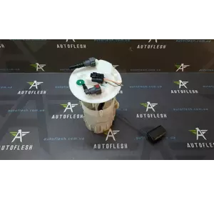 Б/у датчик уровня топлива 8200288808 для Renault Grand Scenic II Б/у датчик уровня топлива 8200288808 для Renault Grand Scenic II