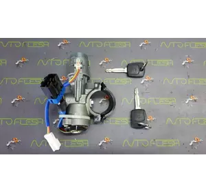 Б/у замок зажигания, 2 ключа 7102034001 для SsangYong Actyon Б/у замок зажигания, 2 ключа 7102034001 для SsangYong Actyon