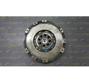 Б/у демпфер/ маховик двухмасовый демпферный 23200-2A853 для Hyundai i40 Б/у демпфер/ маховик двухмасовый демпферный 23200-2A853 для Hyundai i40
